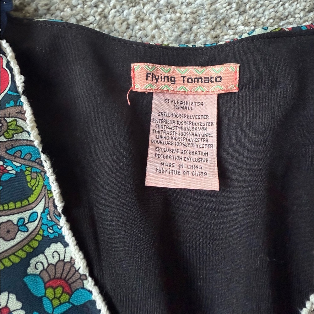 Flying Tomato Green and V-Neck Sundress with Bishop Sleeves‎ - Picture 4 of 5